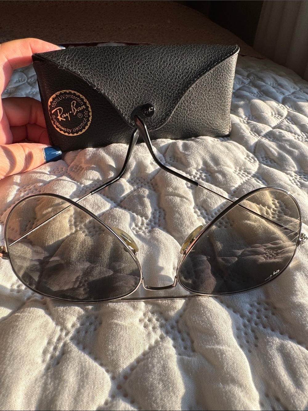 Ray-Ban Women's Silver Frame Sunglasses with Black Lenses and Case